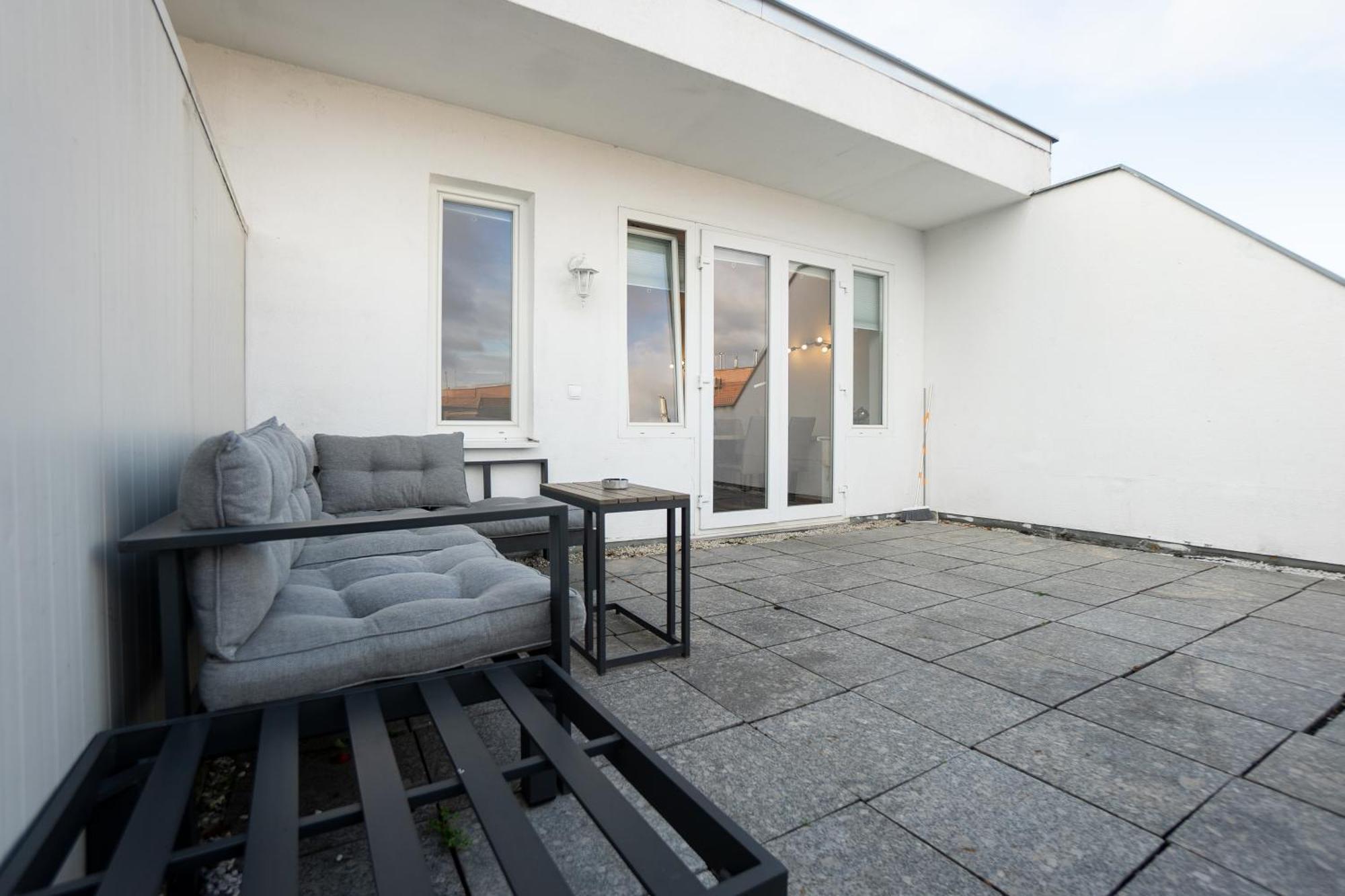 Apartment With A Private Terrace Located Right Near Belvedere Castle, 15 Minutes Away From Stephansdom Vídeň Exteriér fotografie
