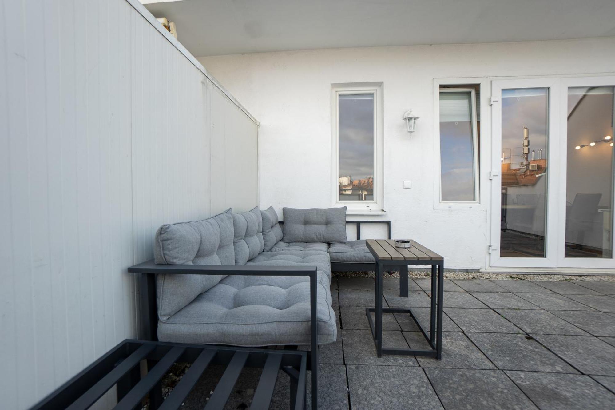 Apartment With A Private Terrace Located Right Near Belvedere Castle, 15 Minutes Away From Stephansdom Vídeň Exteriér fotografie